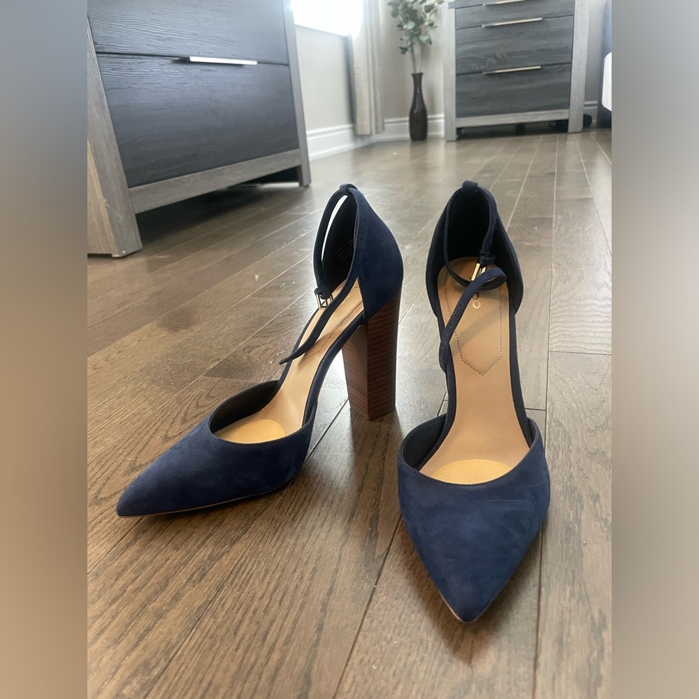 Aldo Navy Blue Pumps